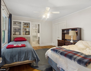 645 N Park Boulevard - Photo Thumbnail 11