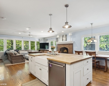 645 N Park Boulevard - Photo Thumbnail 3