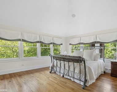 645 N Park Boulevard - Photo Thumbnail 8