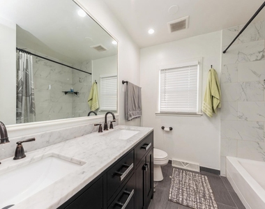 856 E Capri Drive - Photo Thumbnail 6