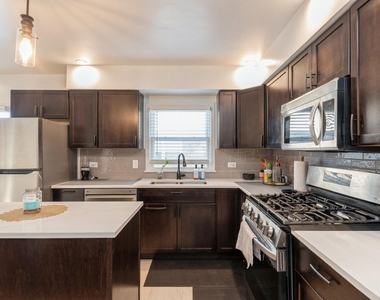 856 E Capri Drive - Photo Thumbnail 3