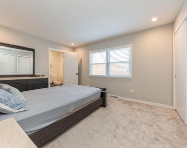 856 E Capri Drive - Photo Thumbnail 7