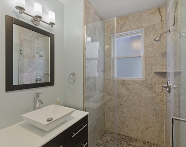 1828 W Berenice Avenue - Photo Thumbnail 10