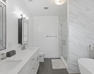1828 W Berenice Avenue - Photo Thumbnail 15