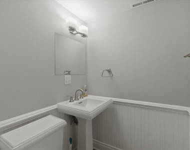 1828 W Berenice Avenue - Photo Thumbnail 18