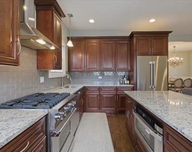 1828 W Berenice Avenue - Photo Thumbnail 4
