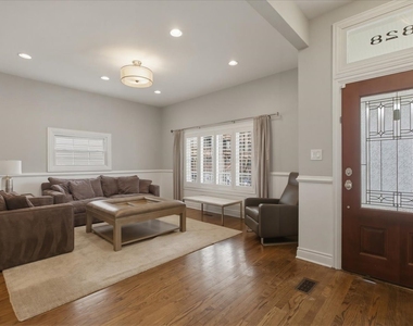 1828 W Berenice Avenue - Photo Thumbnail 1