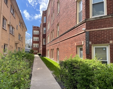722 N Austin Boulevard - Photo Thumbnail 1