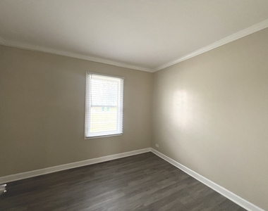 206 Raupp Boulevard - Photo Thumbnail 11