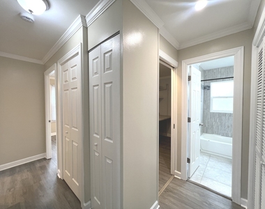 206 Raupp Boulevard - Photo Thumbnail 14