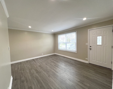 206 Raupp Boulevard - Photo Thumbnail 9