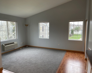 1517 Silverstone Drive - Photo Thumbnail 4