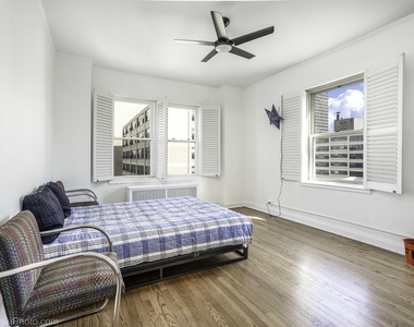 5000 S Cornell Avenue - Photo Thumbnail 17