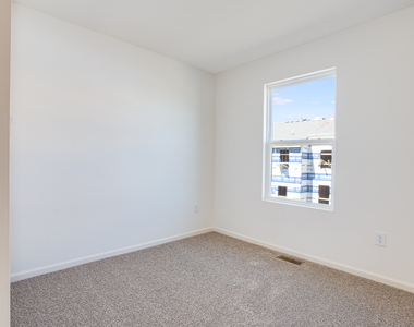 2131 Sassafras Way - Photo Thumbnail 7
