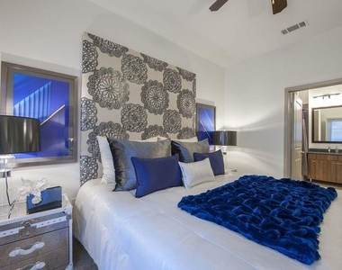 2111 Westheimer Road - Photo Thumbnail 4