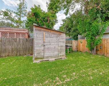 915 Adele Street - Photo Thumbnail 12