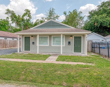 915 Adele Street - Photo Thumbnail 16