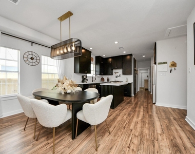 111 Jenkins Street - Photo Thumbnail 5