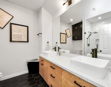 111 Jenkins Street - Photo Thumbnail 13