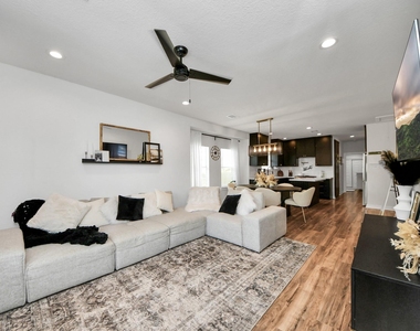 111 Jenkins Street - Photo Thumbnail 3