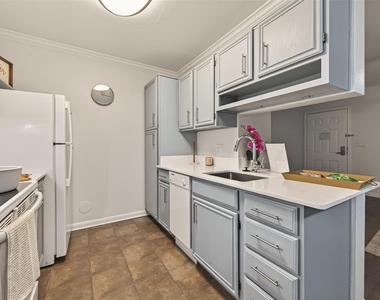 7575 Willow Chase Blvd - Photo Thumbnail 1