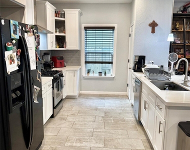 17501 Deer Creek Drive - Photo Thumbnail 4