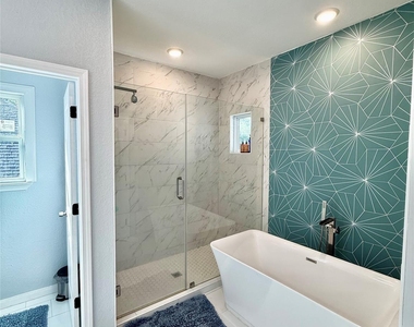 17501 Deer Creek Drive - Photo Thumbnail 10