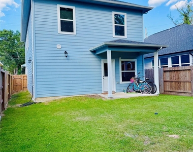 17501 Deer Creek Drive - Photo Thumbnail 14