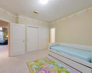 14810 Tumbling Falls Court - Photo Thumbnail 20