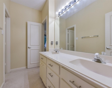 14810 Tumbling Falls Court - Photo Thumbnail 19