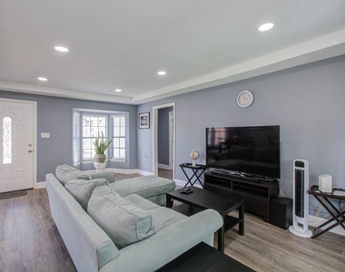 3330 Kelton Street - Photo Thumbnail 9