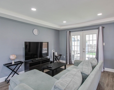 3330 Kelton Street - Photo Thumbnail 8