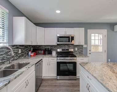 3330 Kelton Street - Photo Thumbnail 16