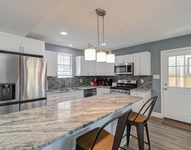 3330 Kelton Street - Photo Thumbnail 12