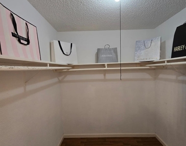2915 Windchase Boulevard - Photo Thumbnail 23