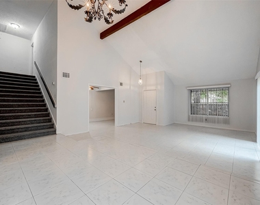 2915 Windchase Boulevard - Photo Thumbnail 7