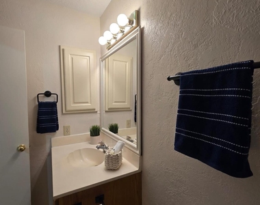 2915 Windchase Boulevard - Photo Thumbnail 24