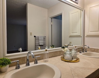 2915 Windchase Boulevard - Photo Thumbnail 25