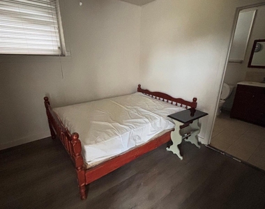928 Main Street - Photo Thumbnail 4
