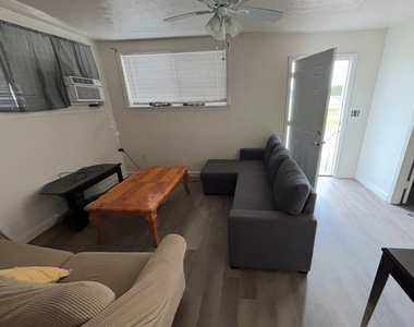928 Main Street - Photo Thumbnail 2