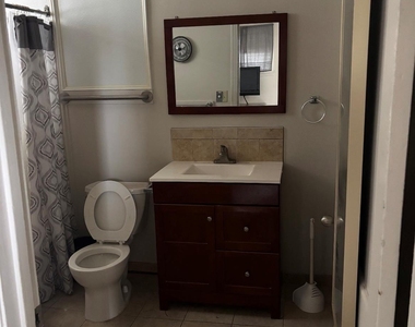 928 Main Street - Photo Thumbnail 5