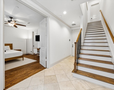 1521 Oakdale Street - Photo Thumbnail 4