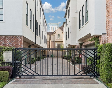 1521 Oakdale Street - Photo Thumbnail 38