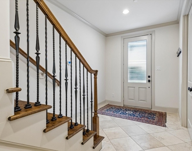 1521 Oakdale Street - Photo Thumbnail 3