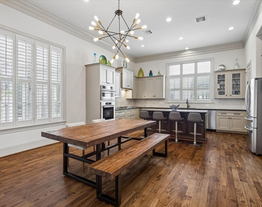 1521 Oakdale Street - Photo Thumbnail 11