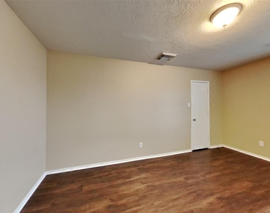 8030 Echinacea Drive - Photo Thumbnail 14