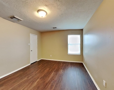 8030 Echinacea Drive - Photo Thumbnail 13