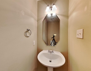 8030 Echinacea Drive - Photo Thumbnail 17