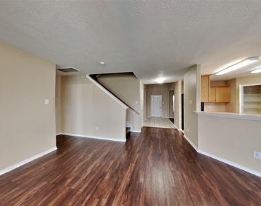 8030 Echinacea Drive - Photo Thumbnail 4