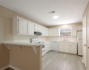 600 Palm Street - Photo Thumbnail 8